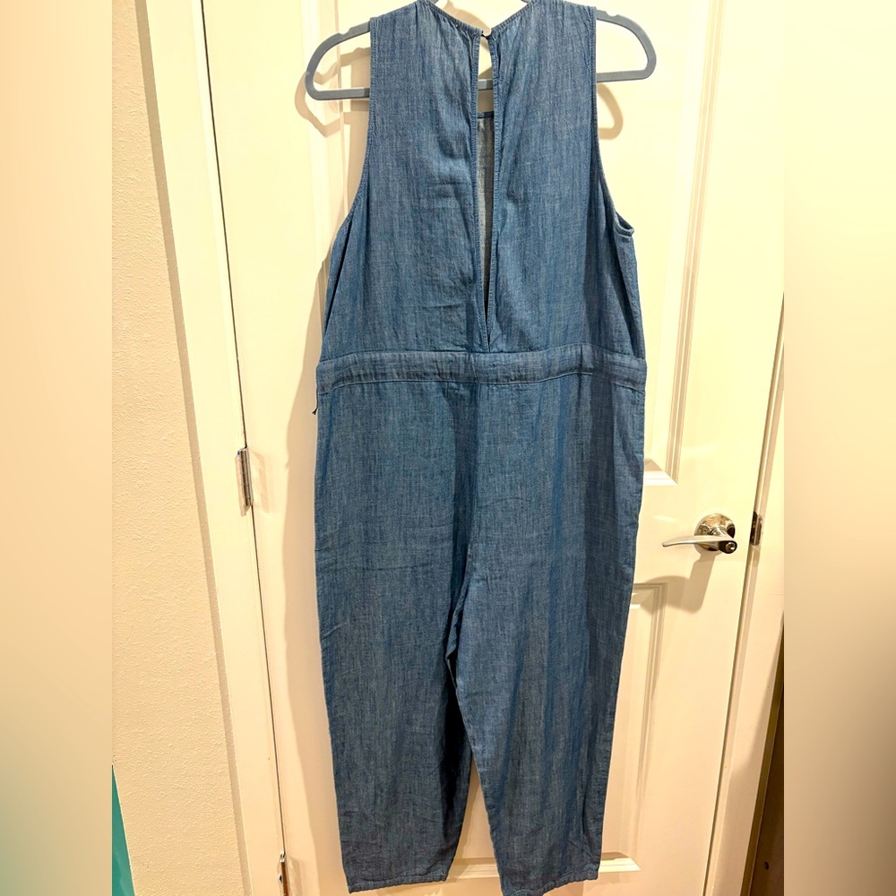 GAP Blue Denim Jumpsuit with V-Neck and Relaxed Fit